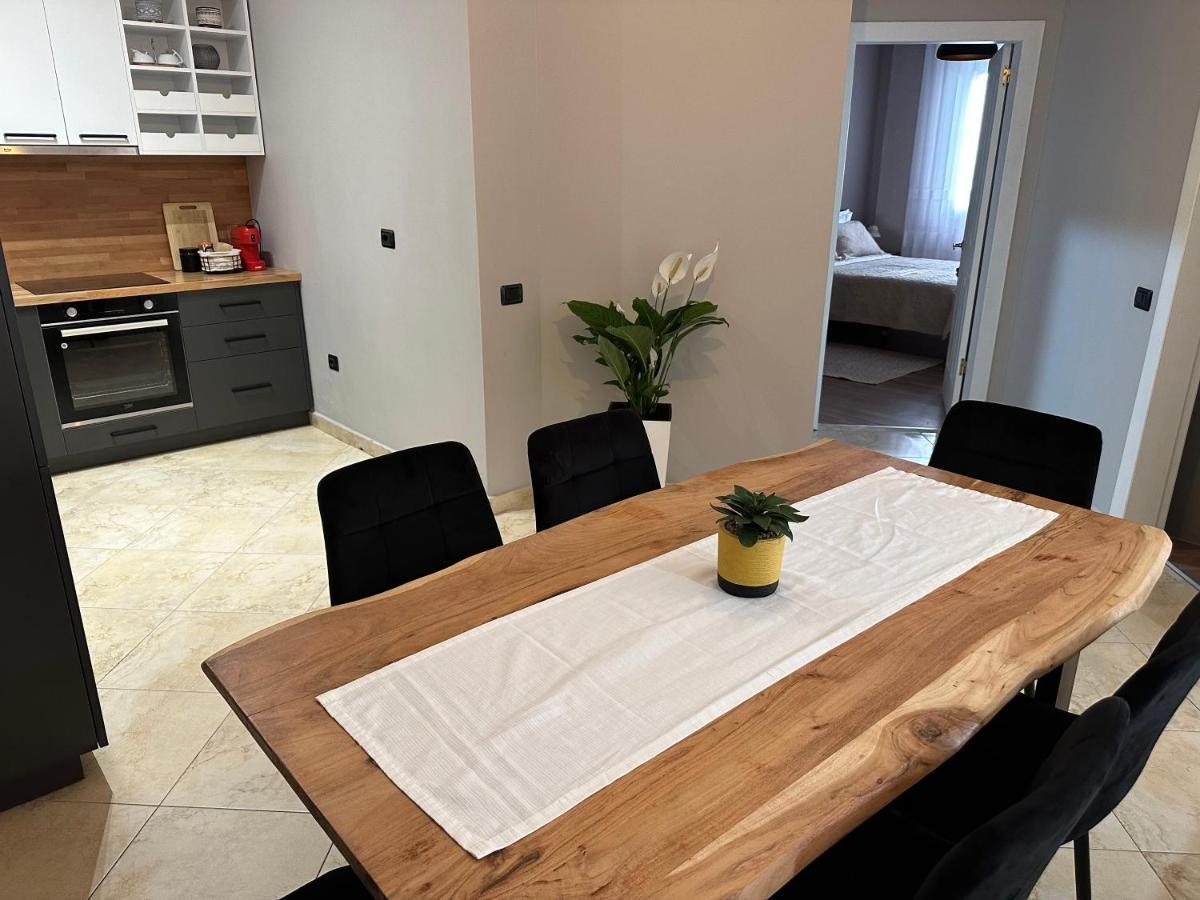 Marlis' Home Golem  Kültér fotó