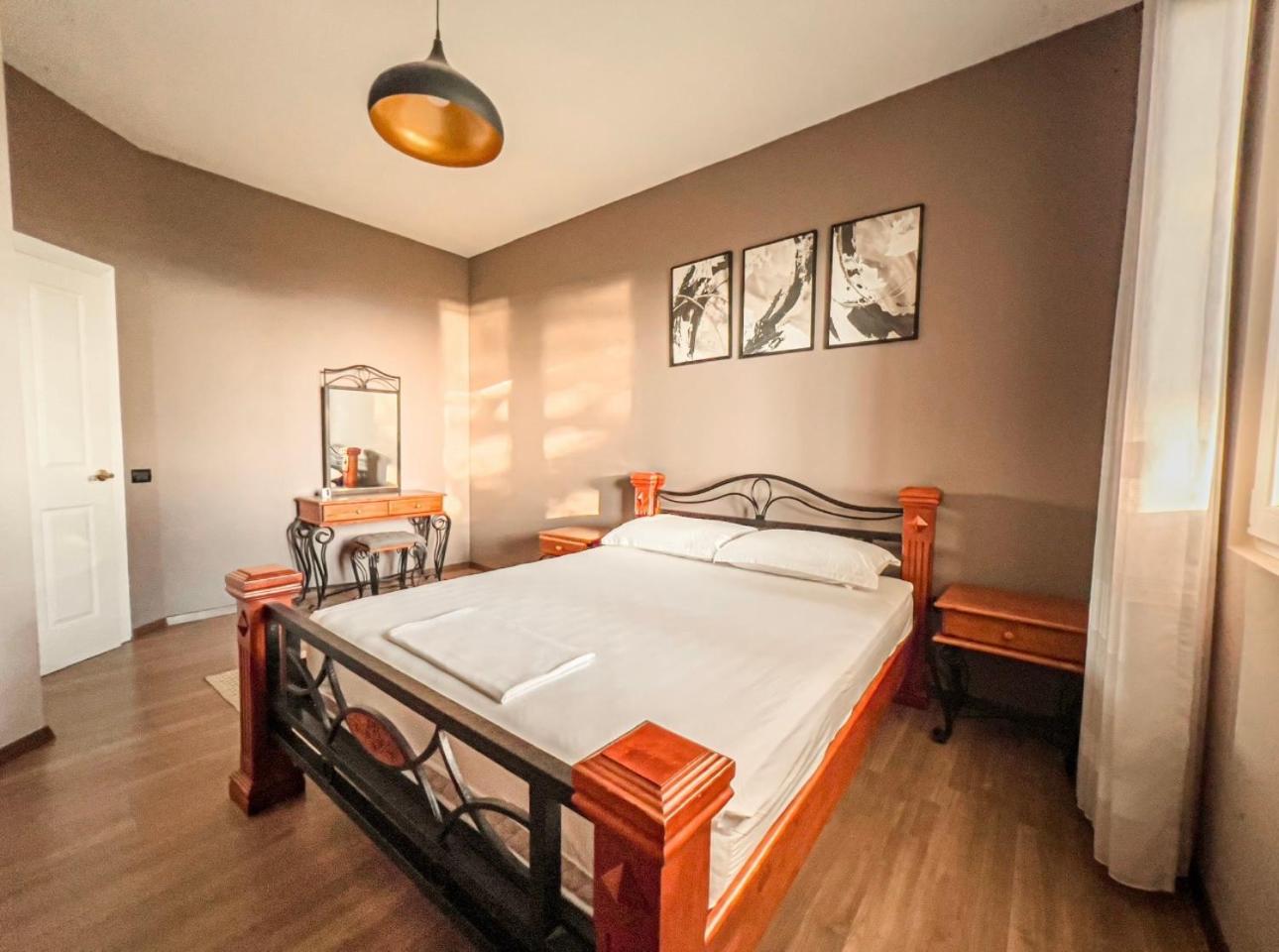 Marlis' Home Golem  Kültér fotó